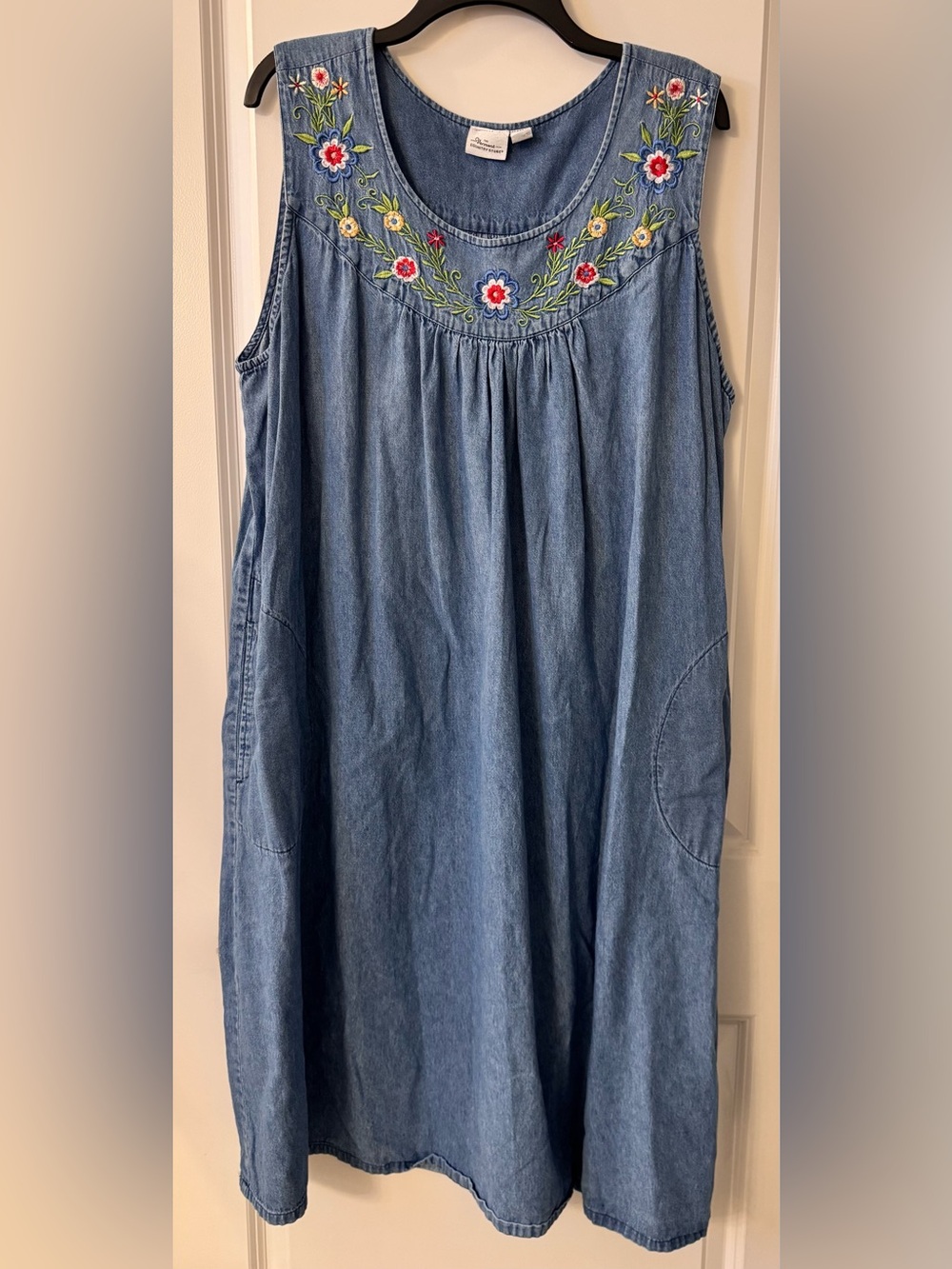 #9026 Vermont Country Store Embroidered Sleeveless Medium Wash Blue Denim Jumper